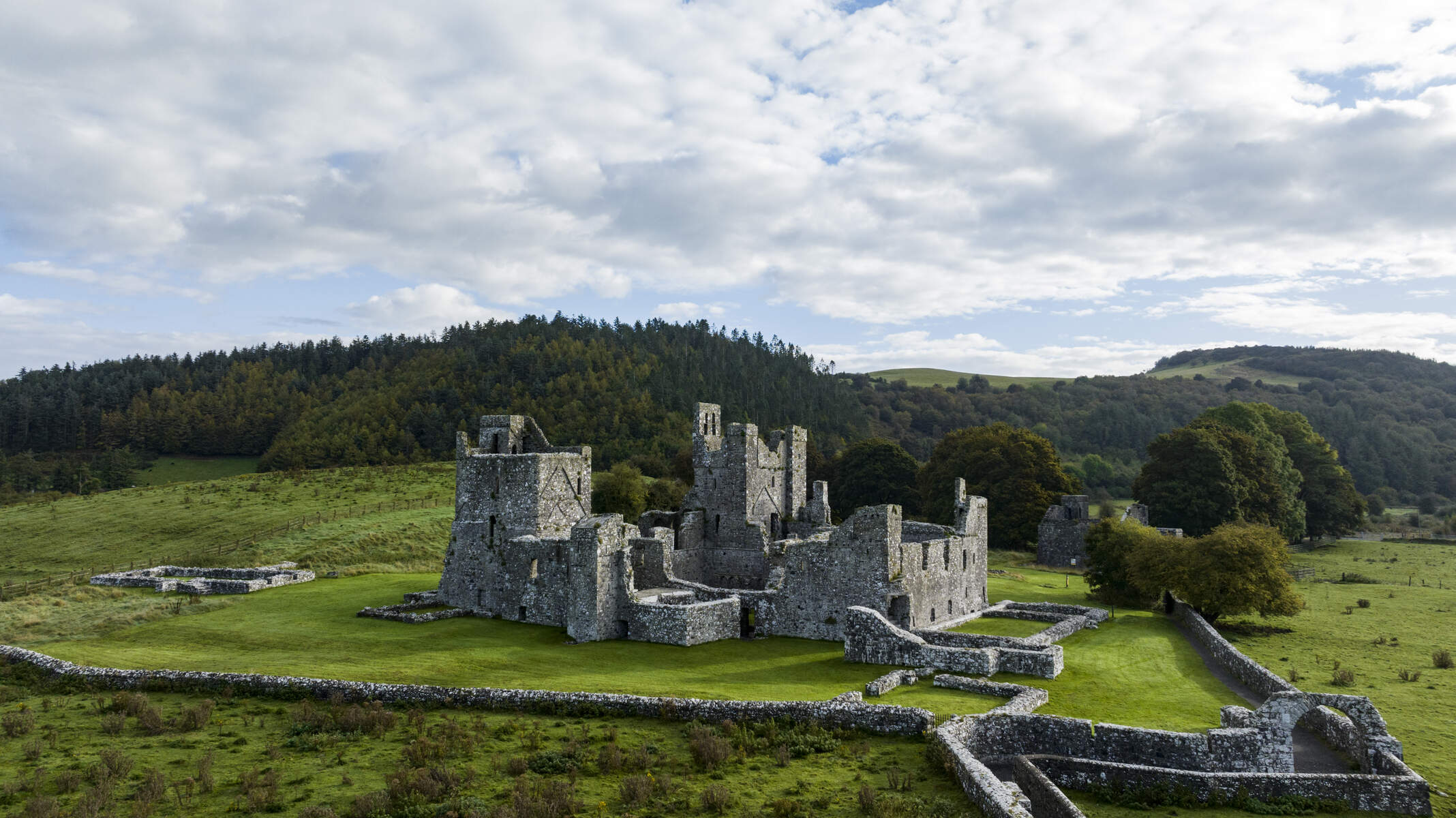 Fore – Abbey and Seven Wonders