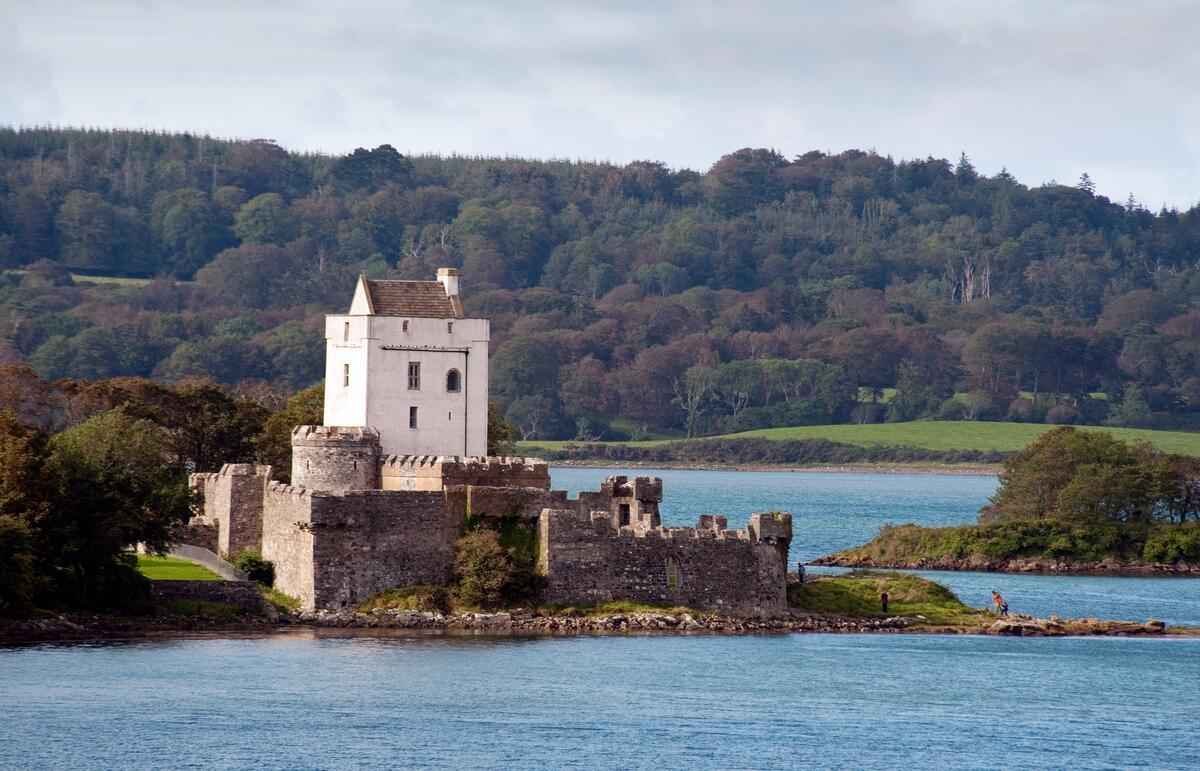 Doe Castle